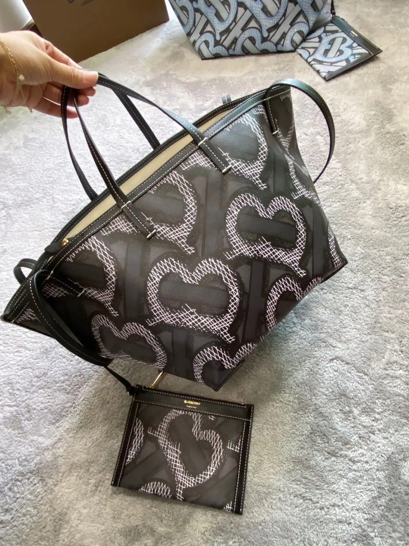 Official First Bag Ru BURBERRY TOTE 0508